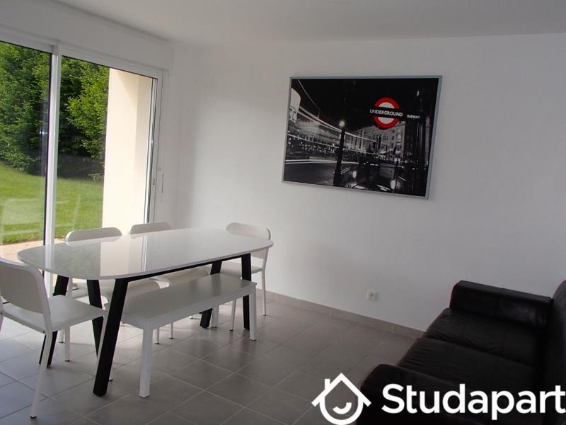 Chambre - 12 m² - 1 pièce