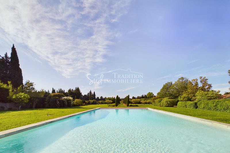 Maison - 450 m² - 12 pièces