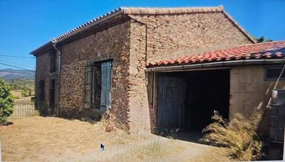 Propriété - 300 m² - 15 pièces