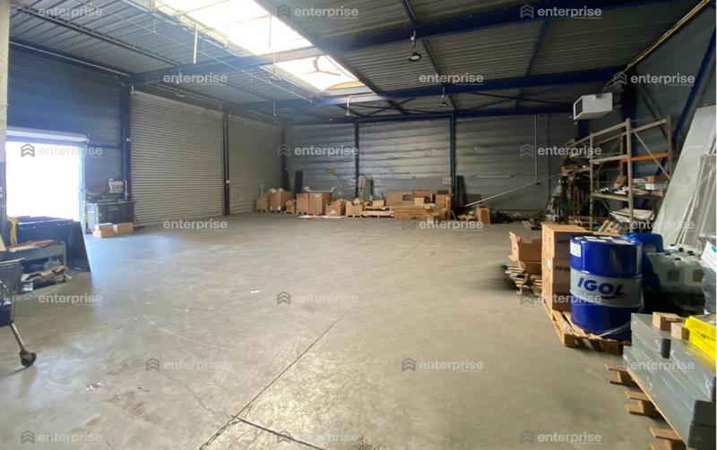 Local d'activité / Entrepôt - 1 444 m²