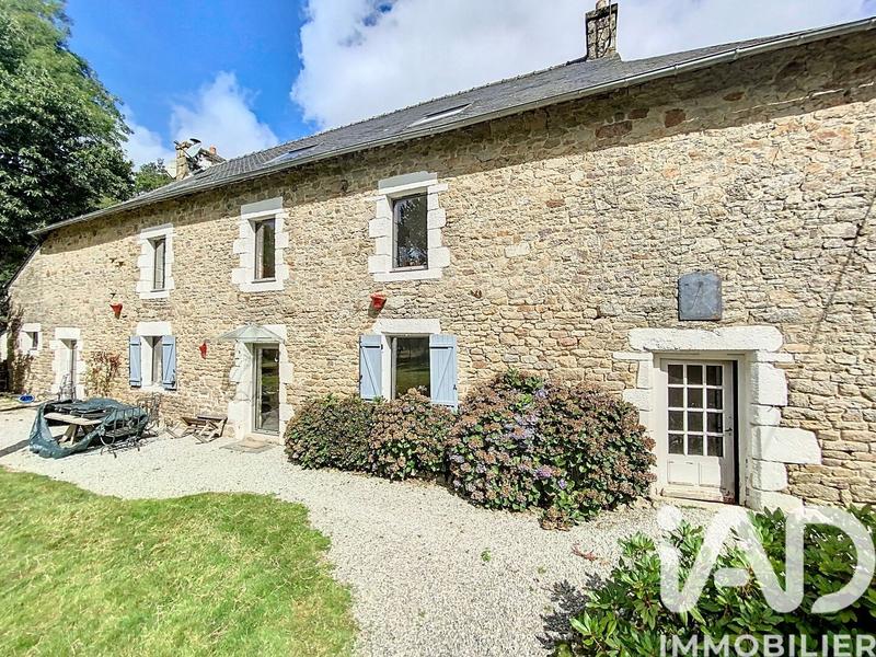 Maison - 226 m² - 7 pièces