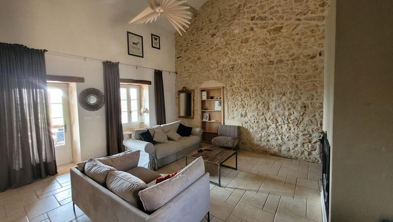 Maison - 195 m² - 8 pièces