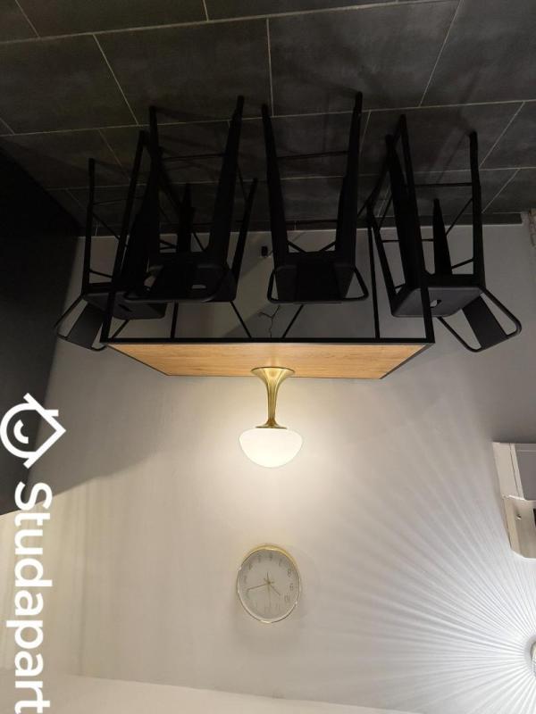 Chambre - 12 m² - 1 pièce