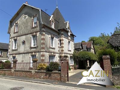 Maison - 245 m² - 10 pièces