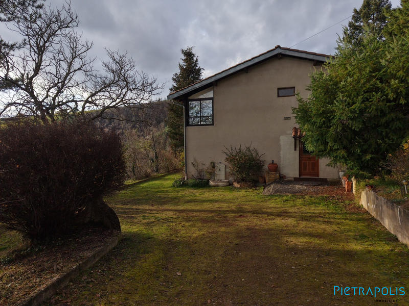 Maison - 95 m² - 6 pièces