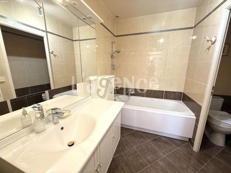 Maison - 165 m² - 8 pièces