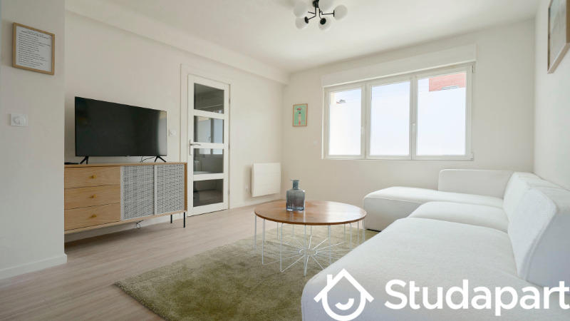 Chambre - 120 m² - 1 pièce