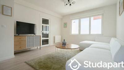 Chambre - 120 m² - 1 pièce