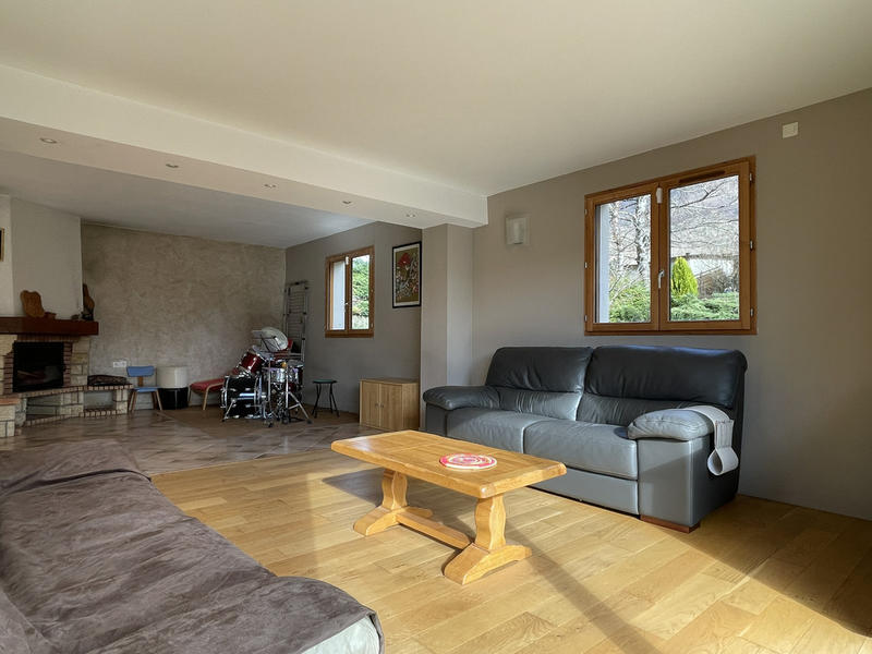 Maison - 211 m² - 7 pièces