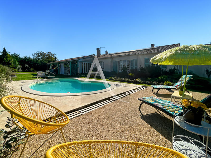 Maison - 180 m² - 7 pièces