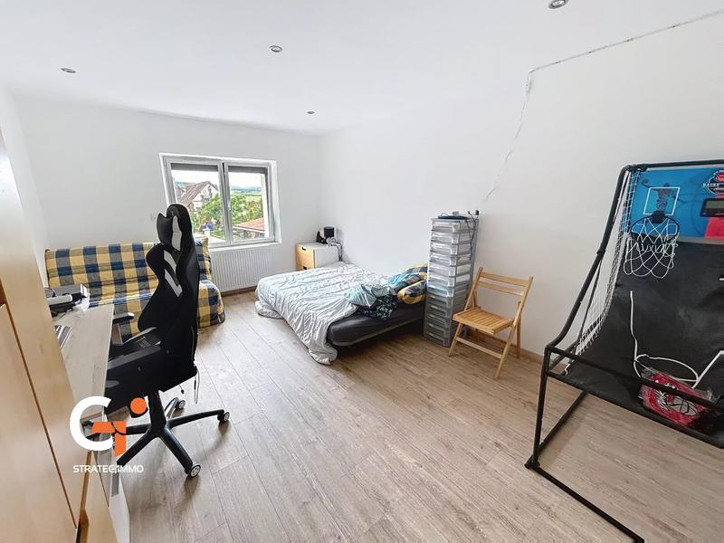 Maison - 253 m² - 8 pièces