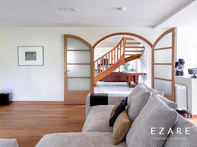 Maison ancienne - 500 m² - 9 pièces