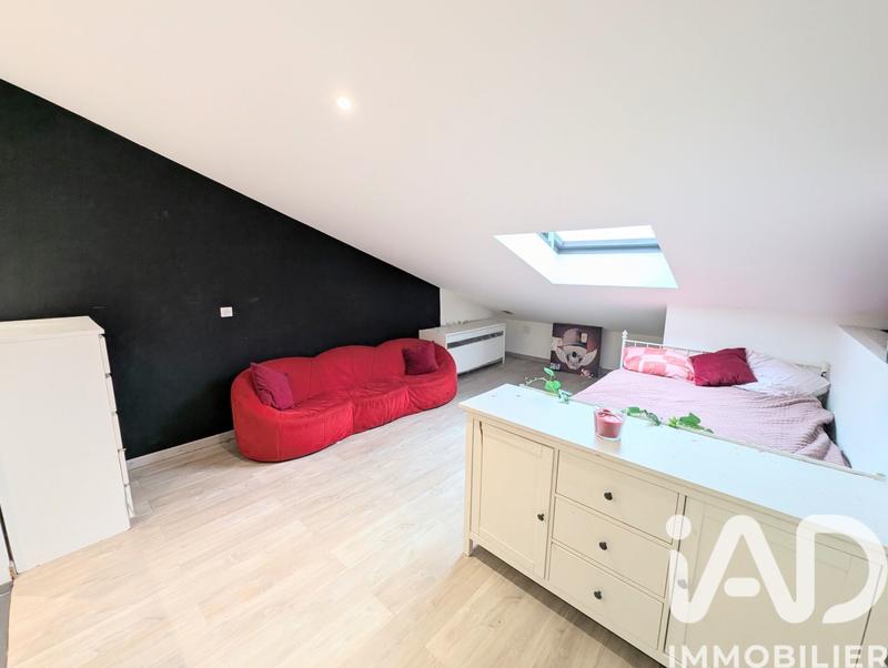 Maison - 210 m² - 6 pièces