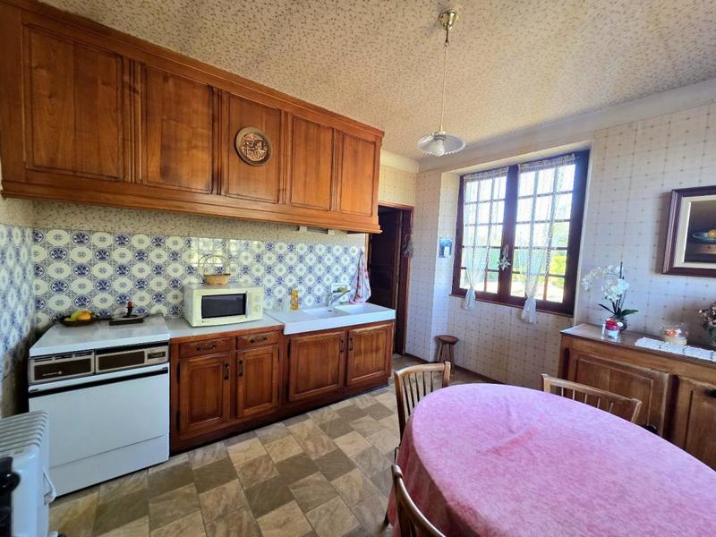 Maison en pierre - 109 m² - 6 pièces