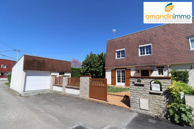 Maison - 90 m² - 5 pièces