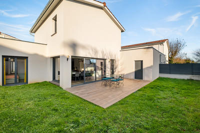 Maison - 111 m² - 5 pièces