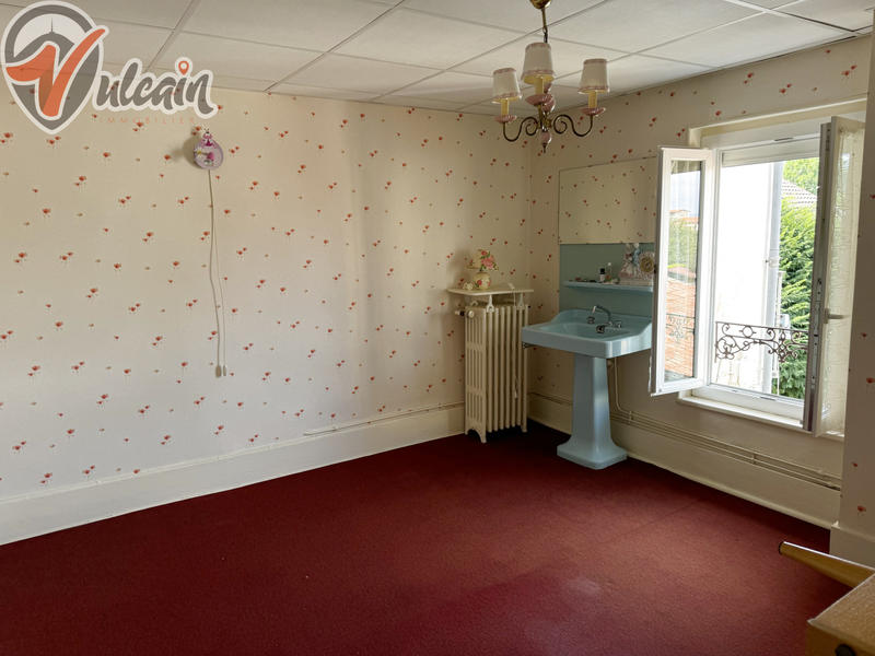 Maison - 229 m² - 10 pièces