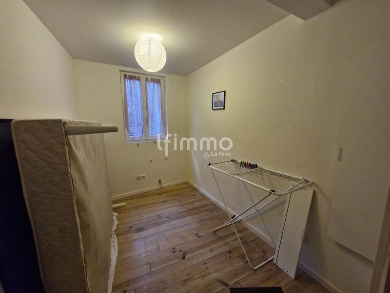 Immeuble - 104 m² - 6 pièces