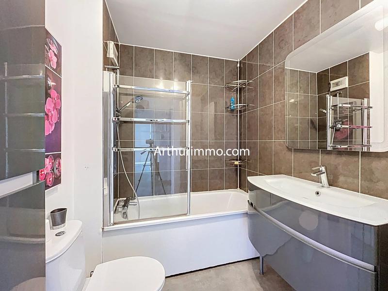 Appartement - 80 m² - 4 pièces