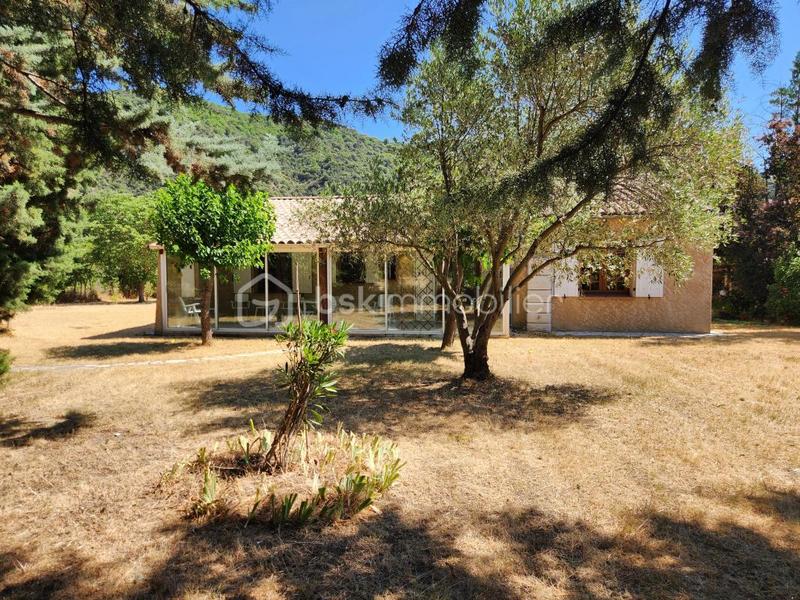 Maison traditionnelle - 140 m² - 6 pièces