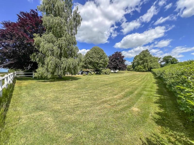 Maison - 180 m² - 8 pièces