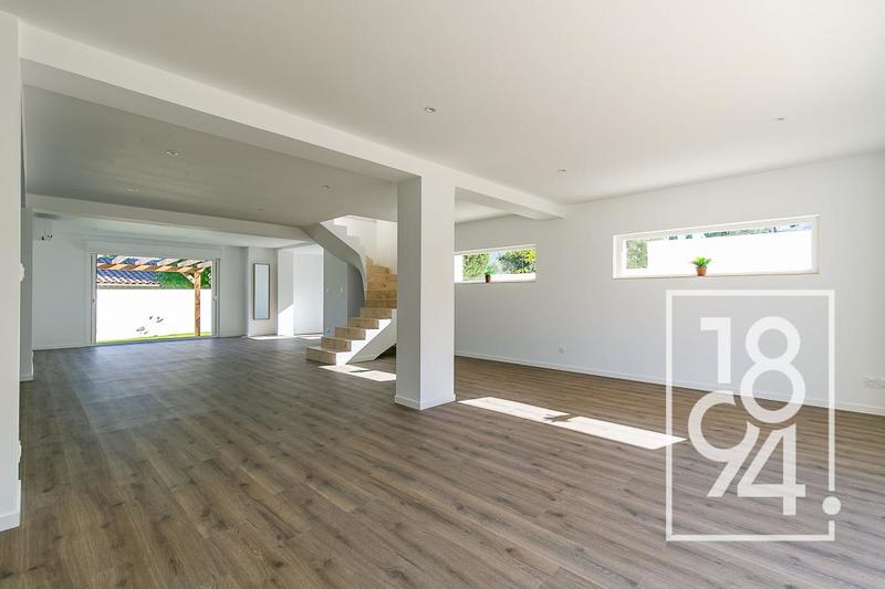 Villa - 190 m² - 6 pièces