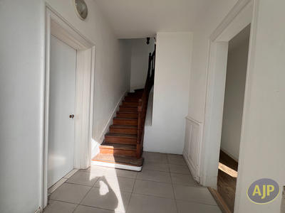 Maison - 351 m² - 14 pièces