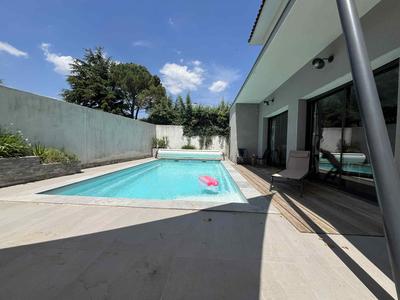 Maison - 140 m² - 6 pièces