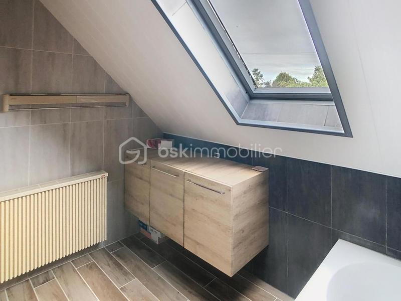 Maison traditionnelle - 197 m² - 8 pièces