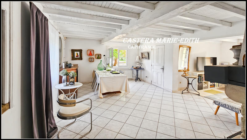 Maison - 232 m² - 8 pièces