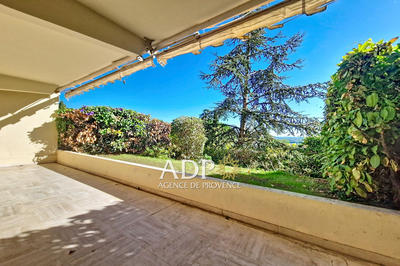 Appartement - 94 m² - 4 pièces