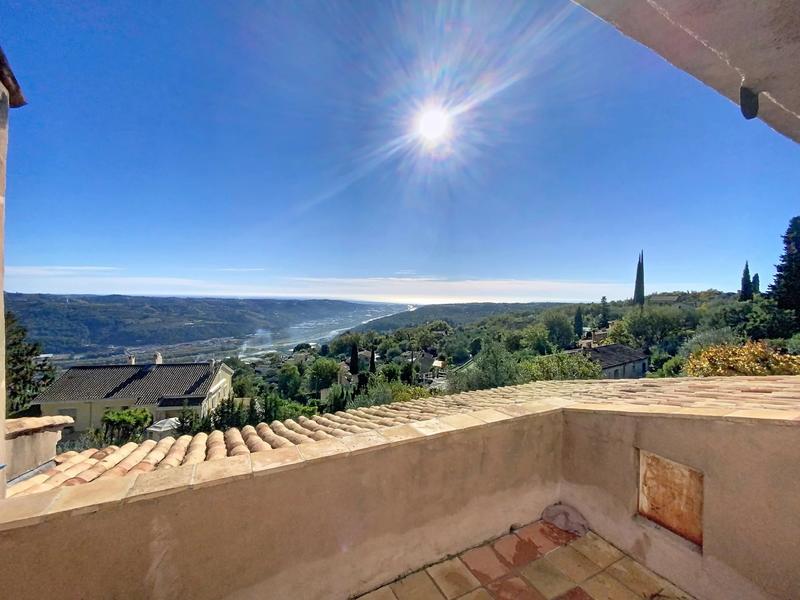 Maison - 214 m² - 6 pièces