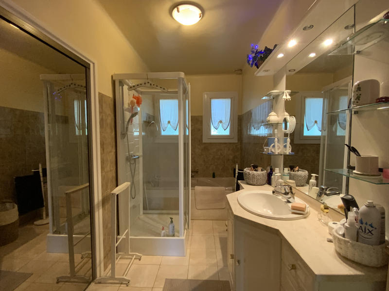 Maison - 150 m² - 5 pièces