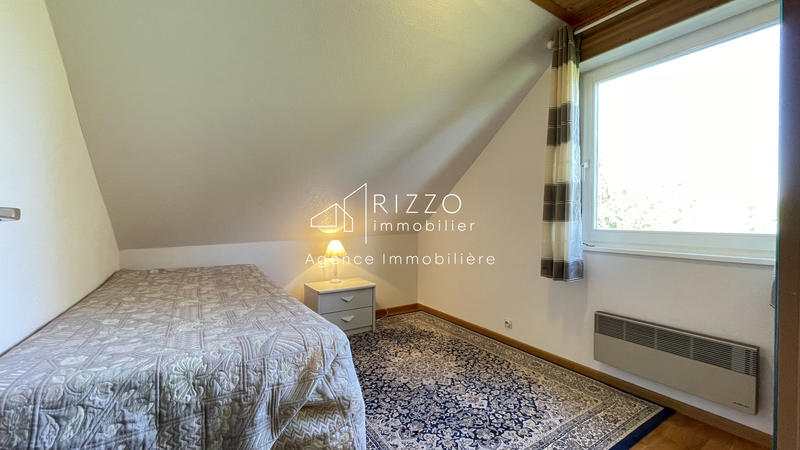 Maison - 246 m² - 9 pièces