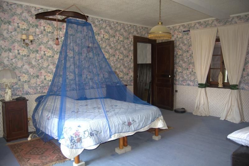 Maison - 270 m² - 6 pièces