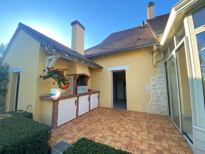 Maison - 262 m² - 10 pièces