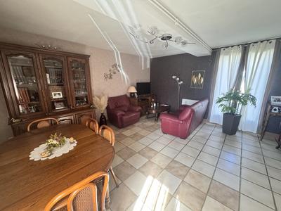 Maison - 92 m² - 4 pièces