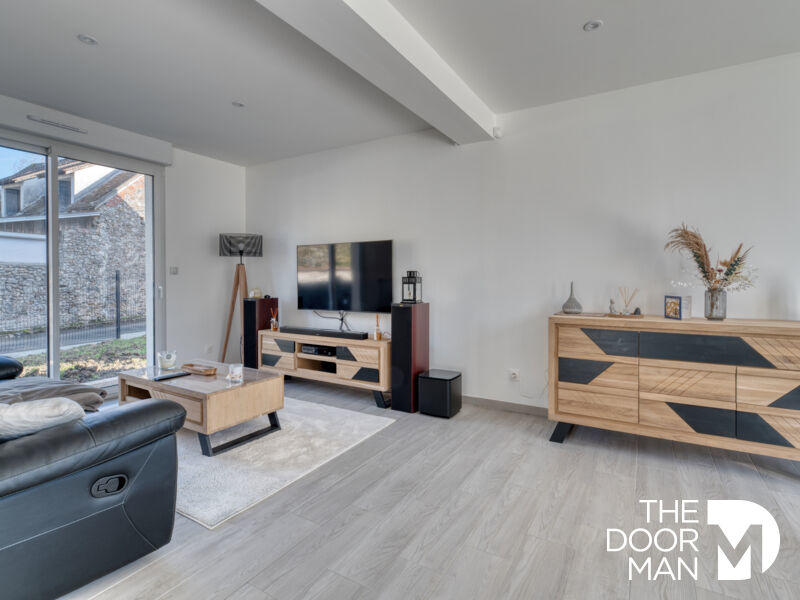 Maison - 94 m² - 5 pièces