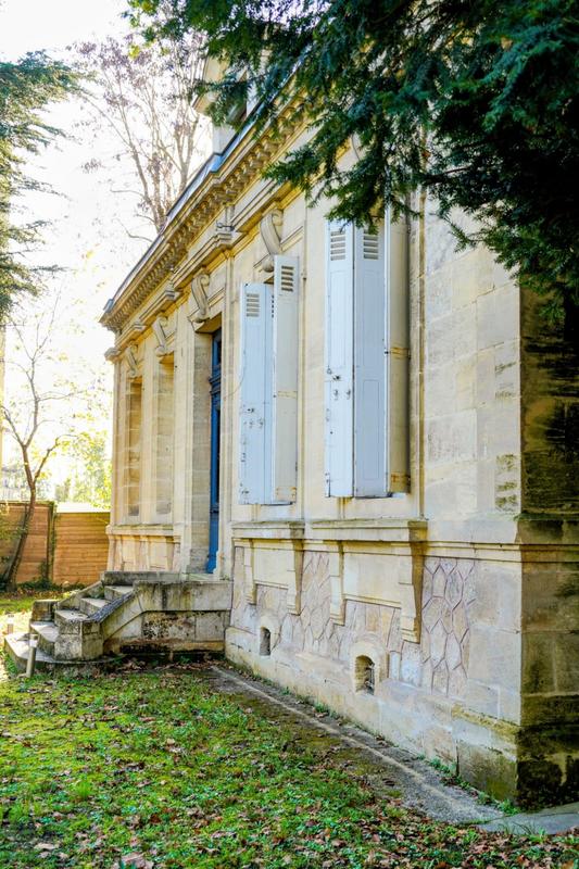 Villa - 311 m² - 15 pièces