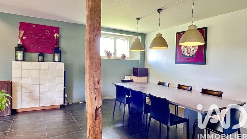 Maison - 300 m² - 5 pièces