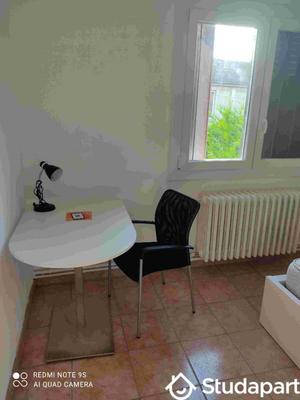 Chambre - 10 m² - 1 pièce