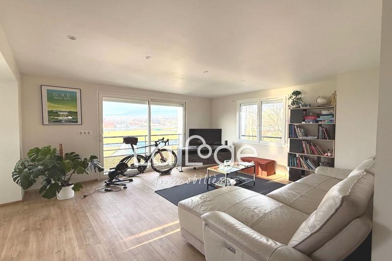 Appartement - 80 m² - 3 pièces