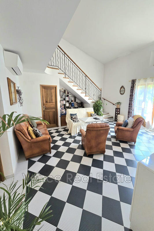 Maison - 171 m² - 6 pièces