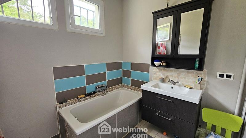 Maison - 137 m² - 6 pièces