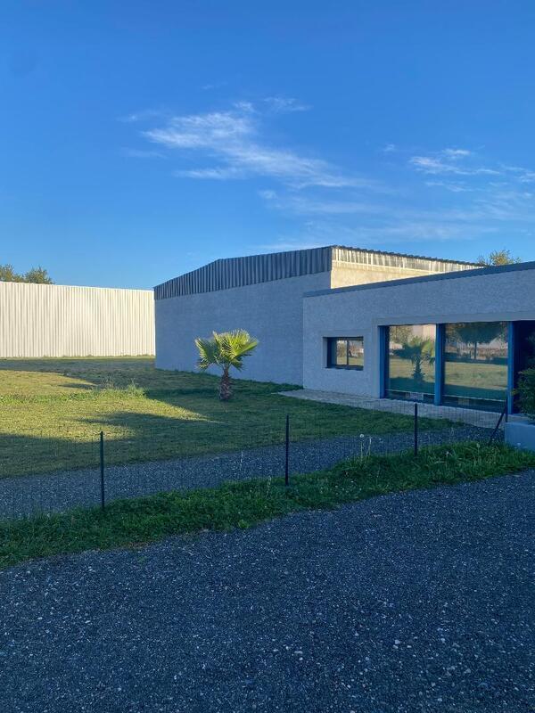 Maison - 720 m² - 6 pièces