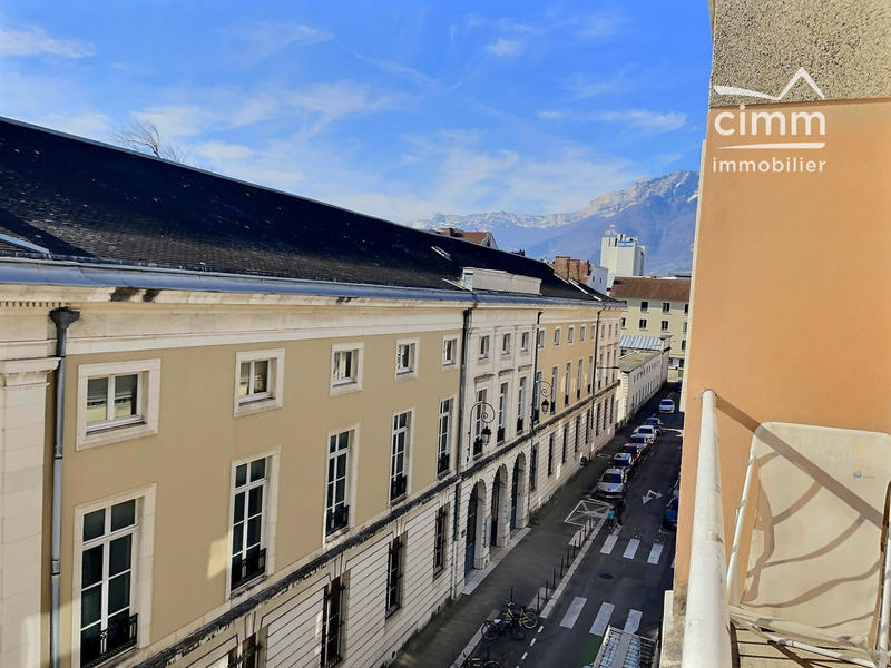 Appartement - 70 m² - 3 pièces