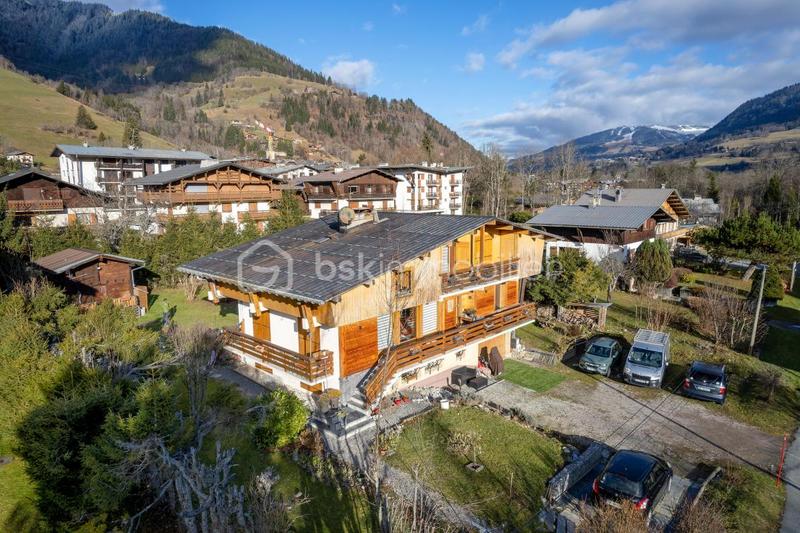 Châlet - 255 m² - 9 pièces