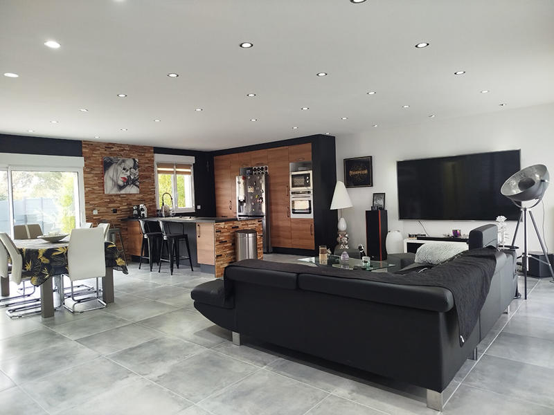 Maison - 98 m² - 5 pièces