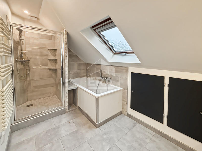 Maison - 102 m² - 5 pièces