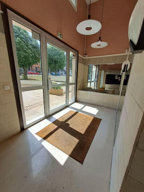 Appartement - 91 m² - 3 pièces